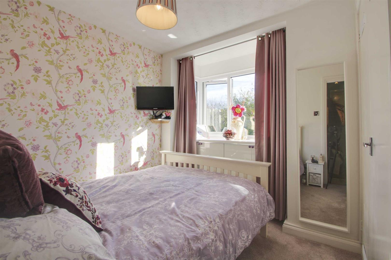 Tenterden Crescent, Kents Hill, Milton Keynes